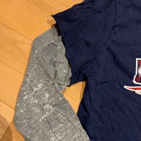 🌟HP🌟EUC Women NFL New England Patriots long sleeve tee - Picture 4 of 7